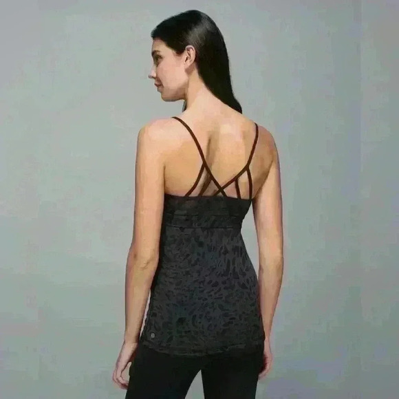 Lululemon Just Breathe Tank/size 6 
Animal Swirl Deep Coal Black - Picture 1 of 16